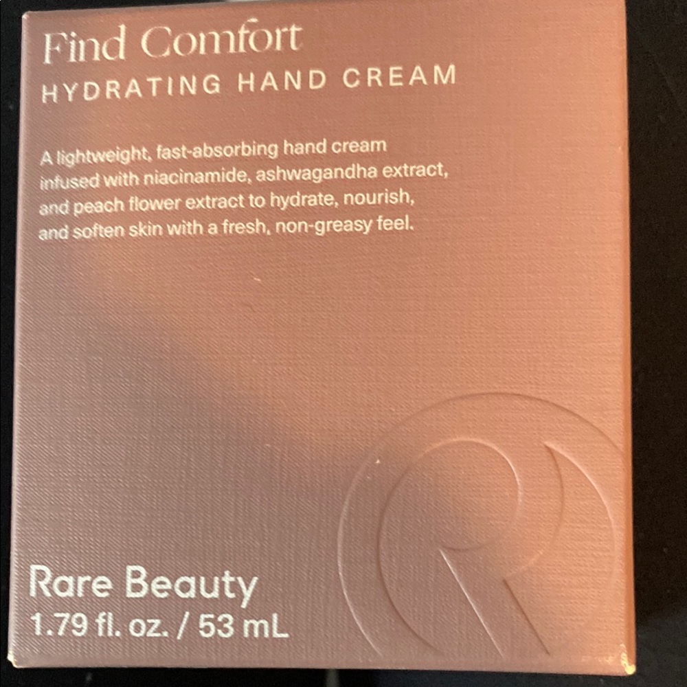 Rare Beauty Find Comfort Hydrating Hand Cream - Brown